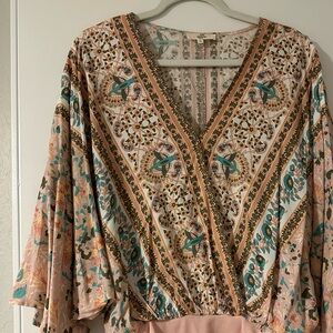 Entro Floral Print V-Neck Women's Top